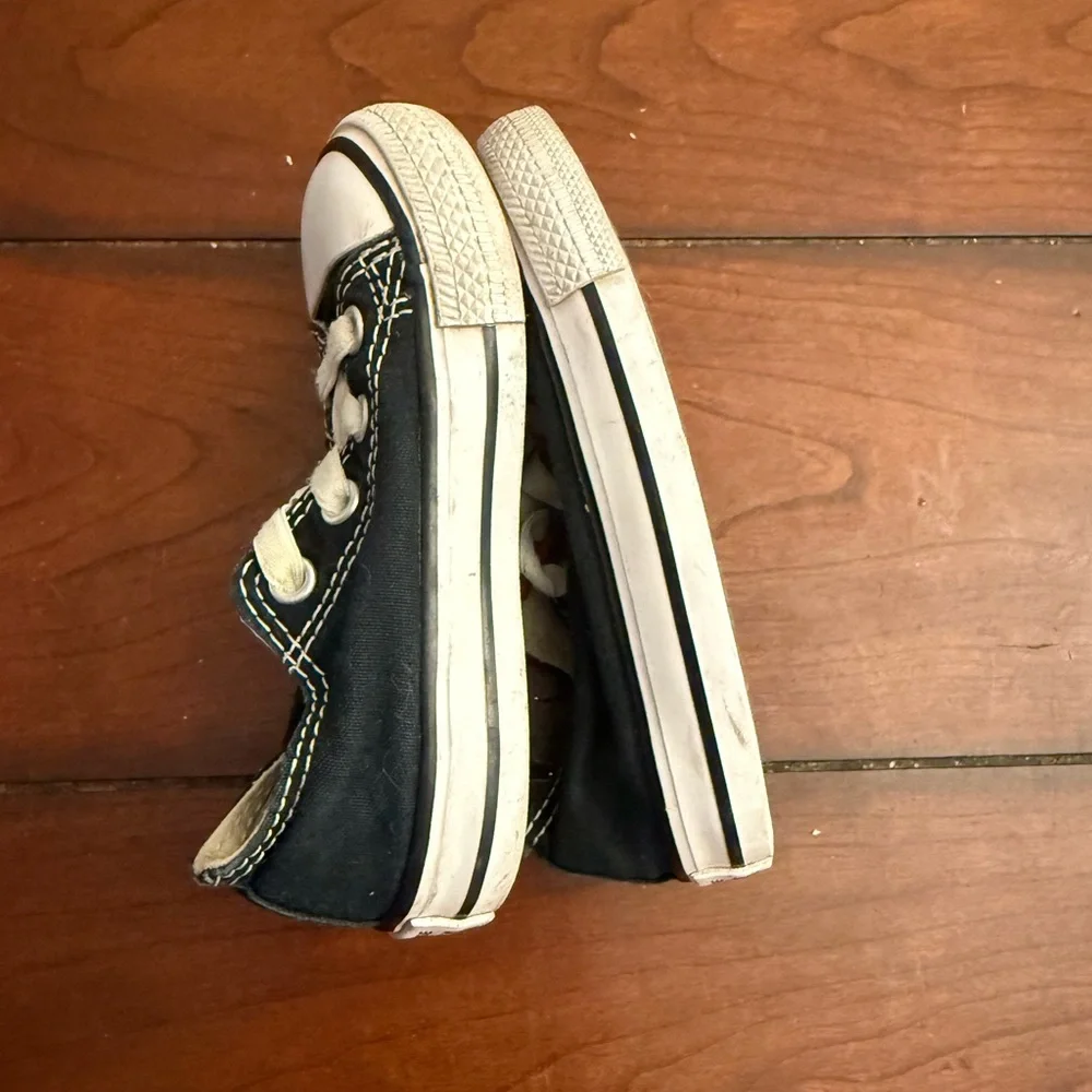 Converse Black‎ and White Sneakers Classic Canvas Design